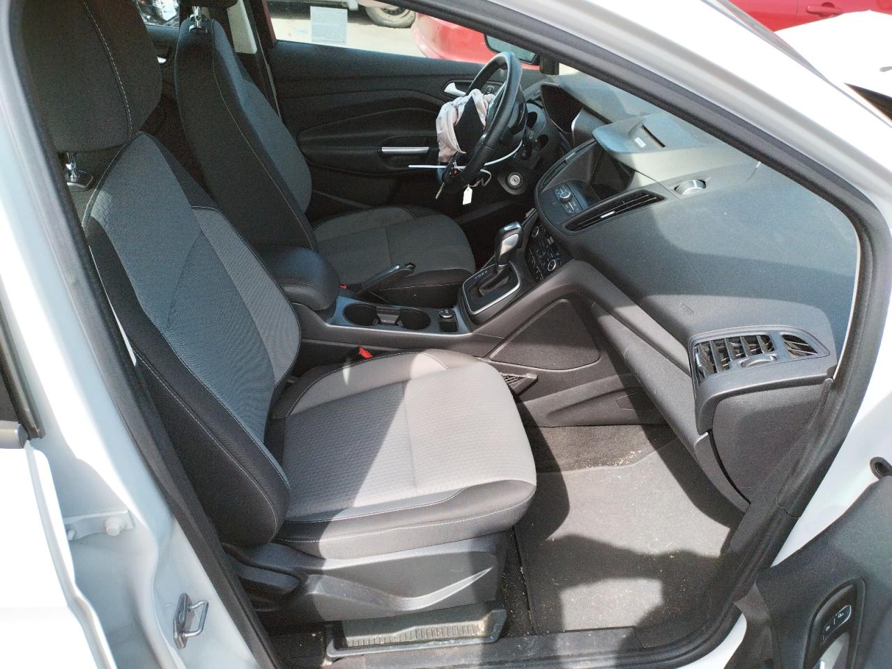 Photo 5 from auction – 2017 FORD C-MAX SE with VIN 1FADP5EU9HL118229