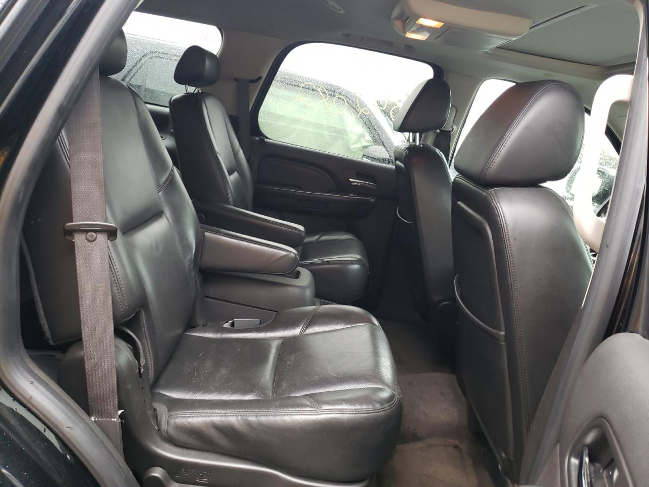 Photo 6 from auction – 2009 GMC YUKON DENA with VIN 1GKFC03299J117604
