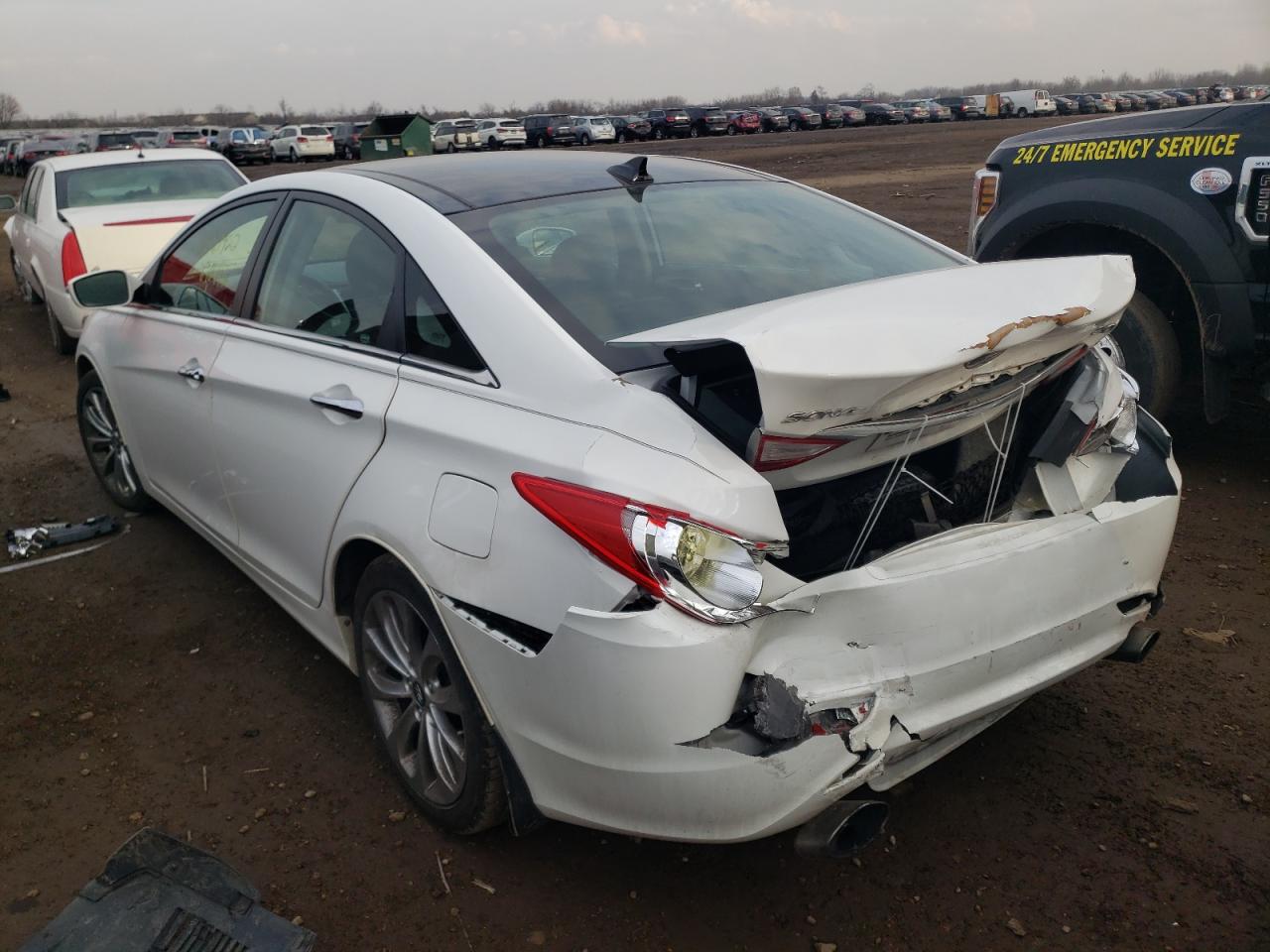 Photo 3 from auction – 2012 HYUNDAI SONATA SE with VIN 5NPEC4AB7CH452068