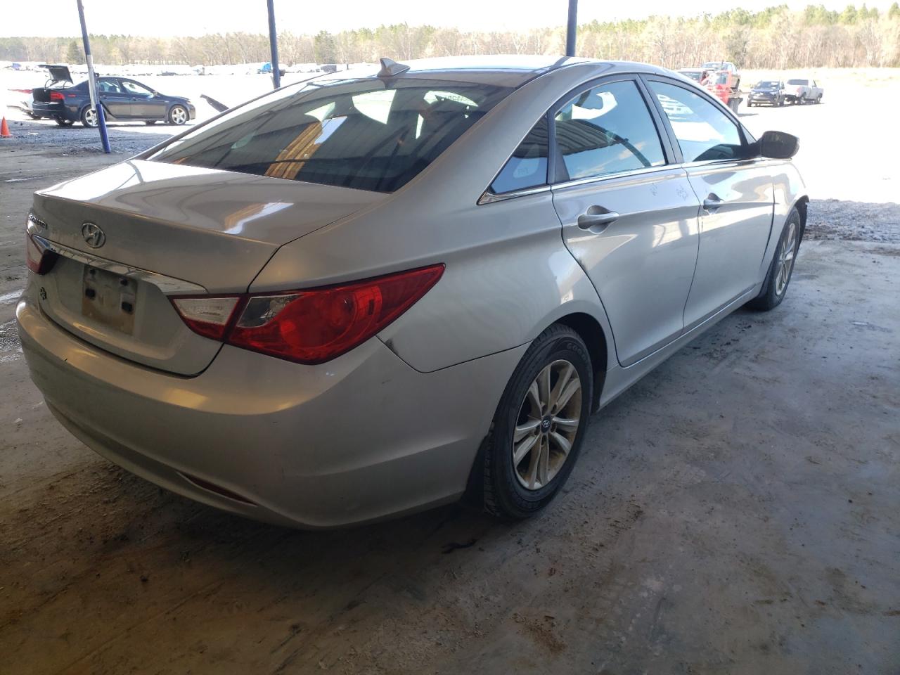 Photo 4 from auction – 2012 HYUNDAI SONATA GLS with VIN 5NPEB4AC3CH404059