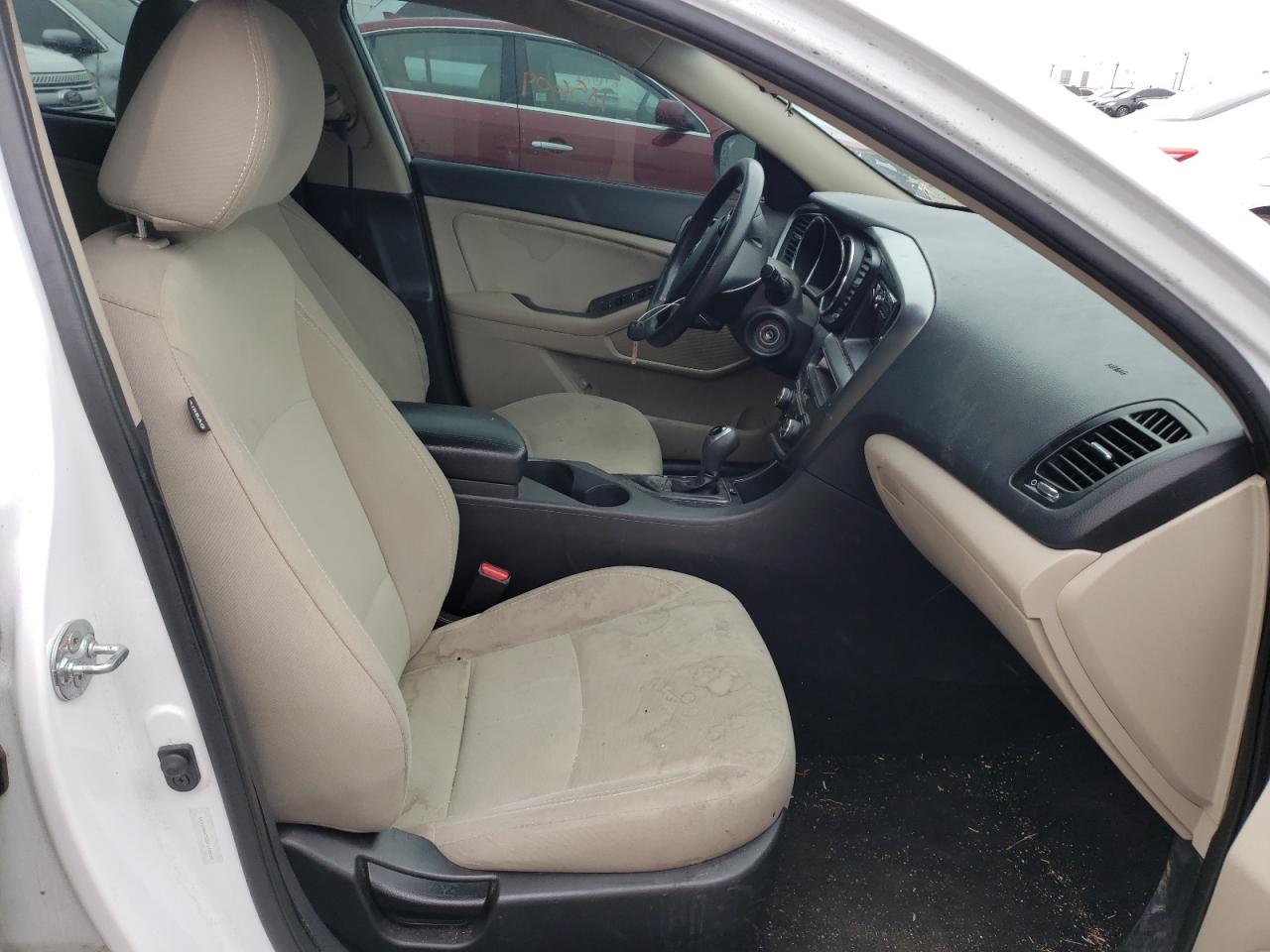 Photo 5 from auction – 2013 KIA OPTIMA LX with VIN 5XXGM4A72DG140688