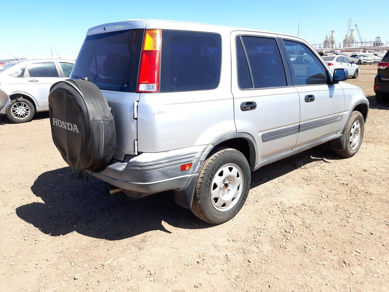 Photo 9 from auction – 2000 HONDA CR-V LX with VIN JHLRD2849YC015673