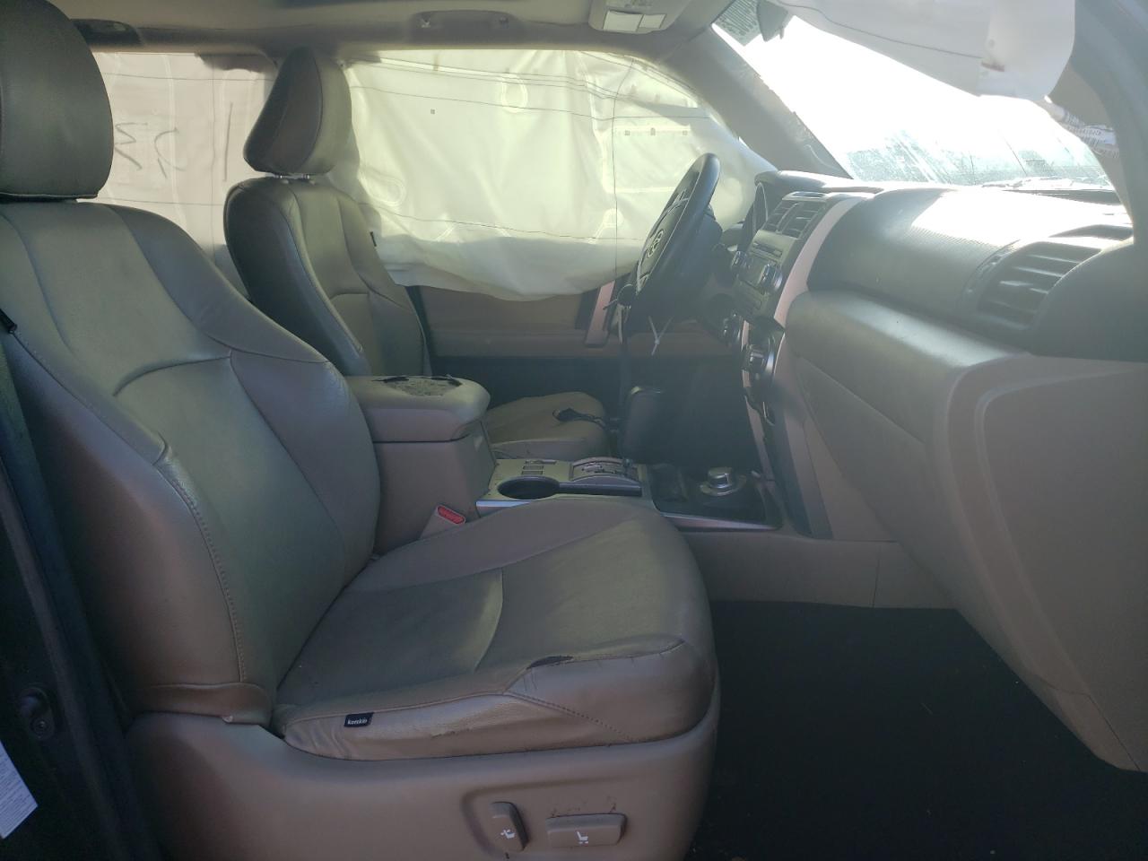 Photo 5 from auction – 2013 TOYOTA 4RUNNER SR with VIN JTEBU5JR2D5130650