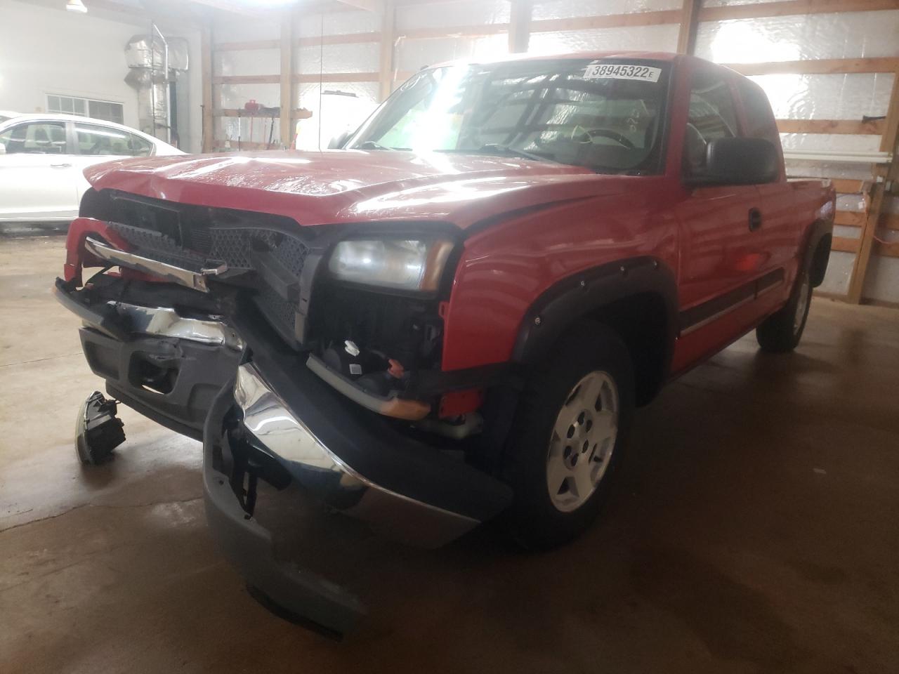 Photo 2 from auction – 2005 CHEVROLET SILVERADO with VIN 2GCEC19V251136207