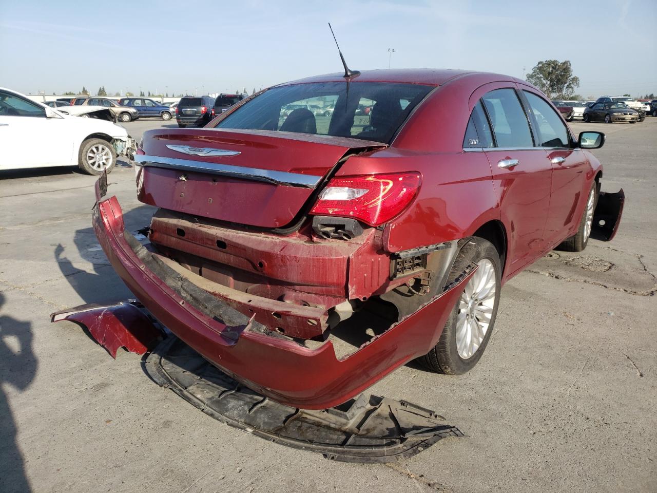 Photo 4 from auction – 2011 CHRYSLER 200 LIMITE with VIN 1C3BC2FG5BN525260
