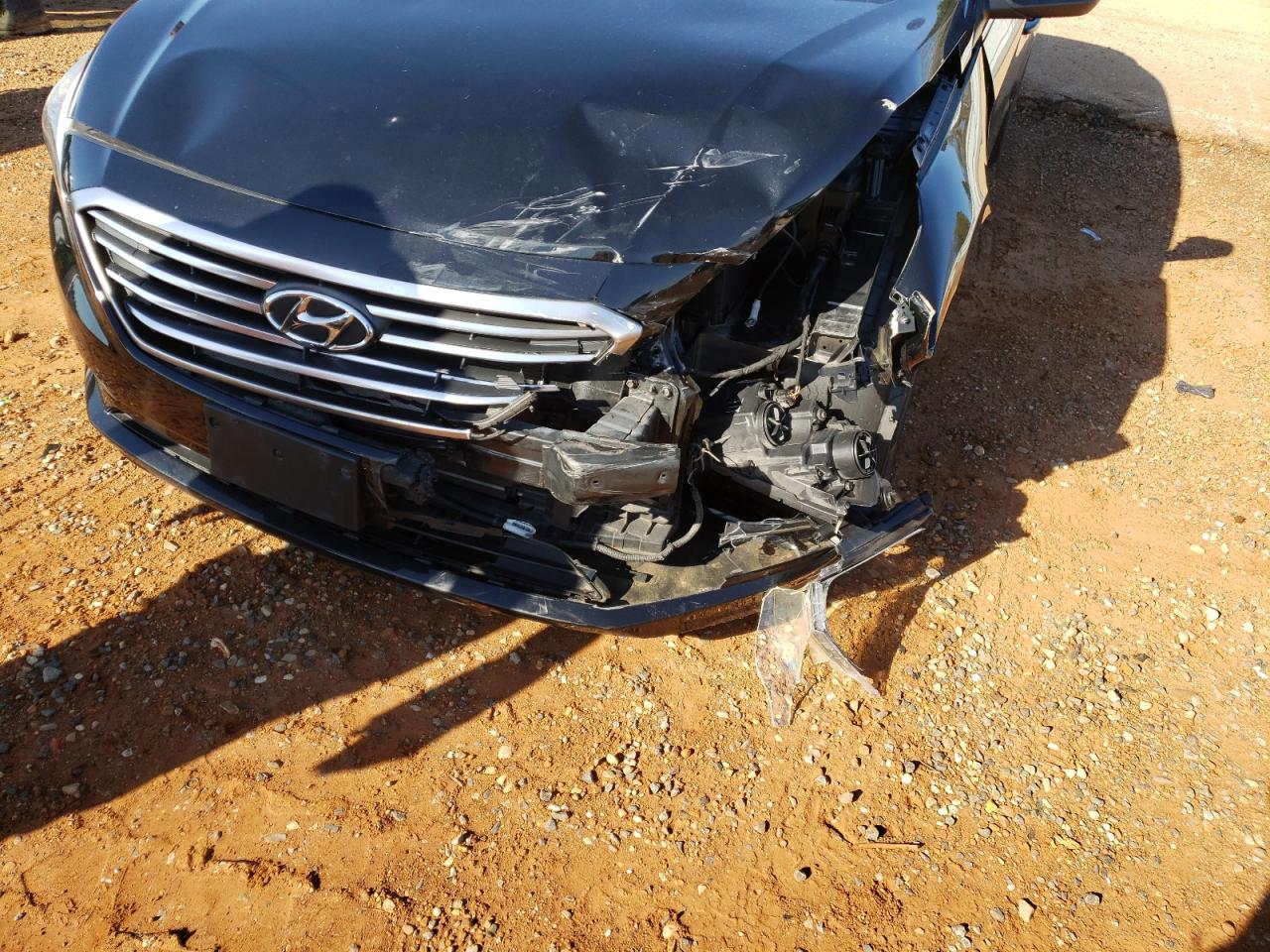 Photo 9 from auction – 2016 HYUNDAI SONATA SE with VIN 5NPE24AFXGH317548