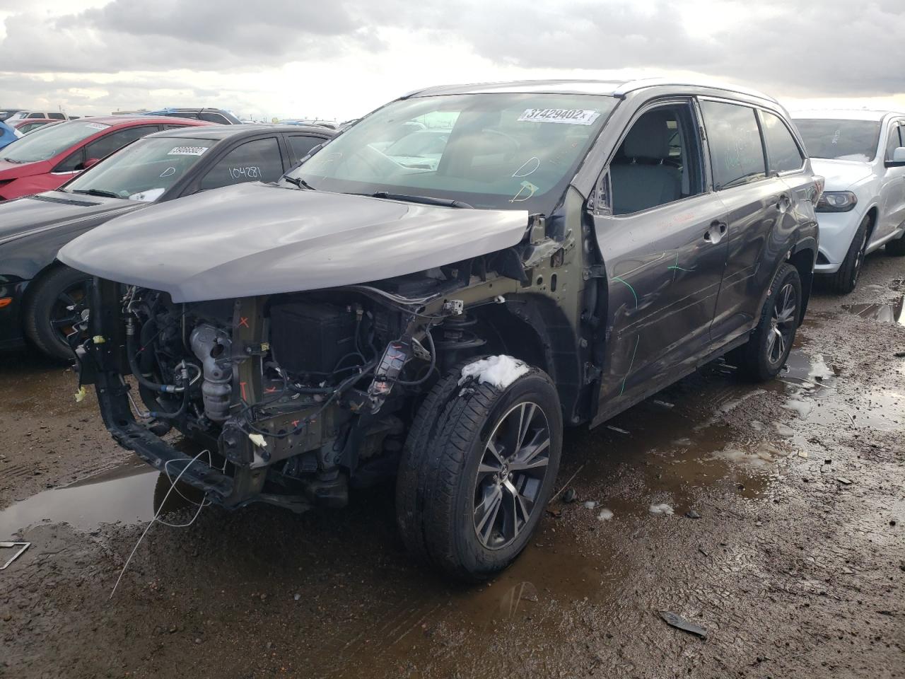 Photo 2 from auction – 2016 TOYOTA HIGHLANDER with VIN 5TDJKRFH1GS239290