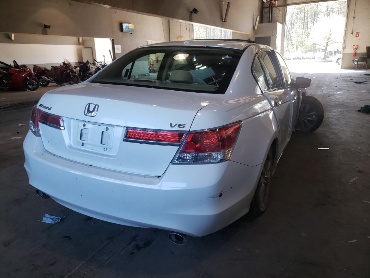 Photo 4 from auction – 2012 HONDA ACCORD EXL with VIN 1HGCP3F86CA021717
