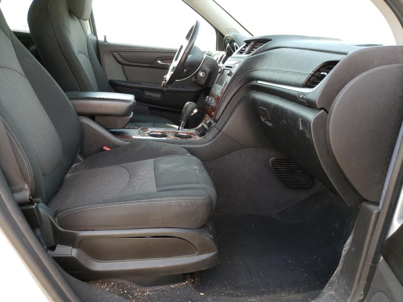 Photo 5 from auction – 2013 CHEVROLET TRAVERSE L with VIN 1GNKVGKDXDJ217534