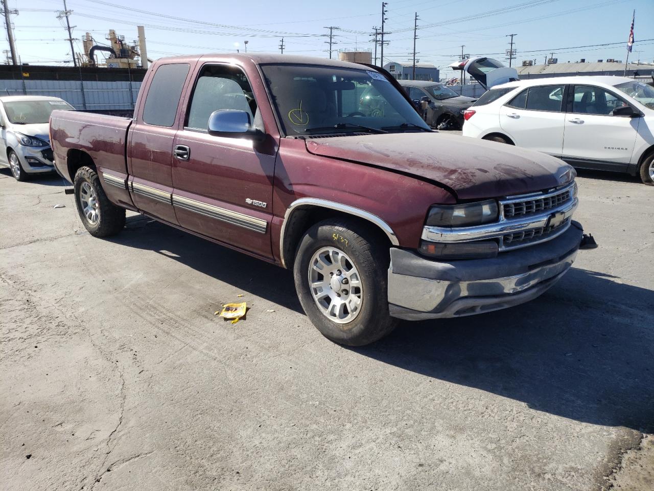 CHEVROLET SILVERADO 2002 with VIN 2GCEC19V521273735 - Photo from auction