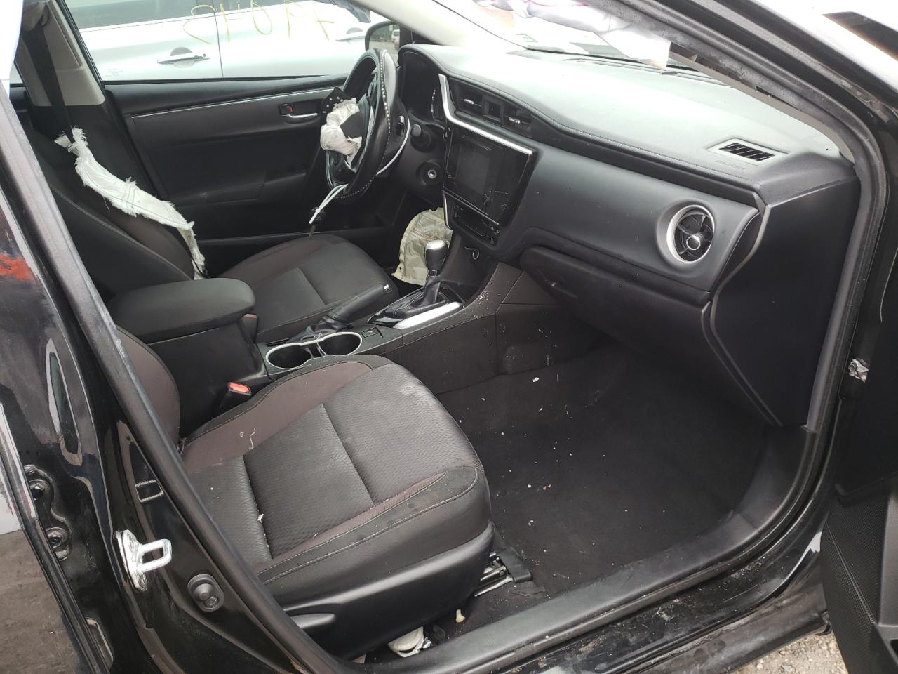 Photo 5 from auction – 2018 TOYOTA COROLLA L with VIN 5YFBURHE6JP836050