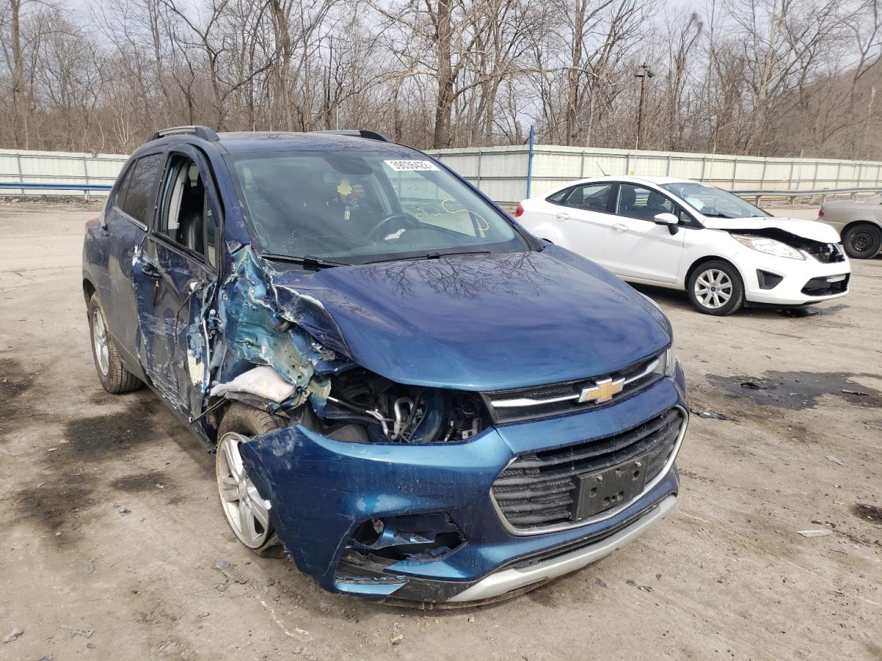 CHEVROLET TRAX 1LT 2019 with VIN 3GNCJLSB4KL308294 - Photo from auction