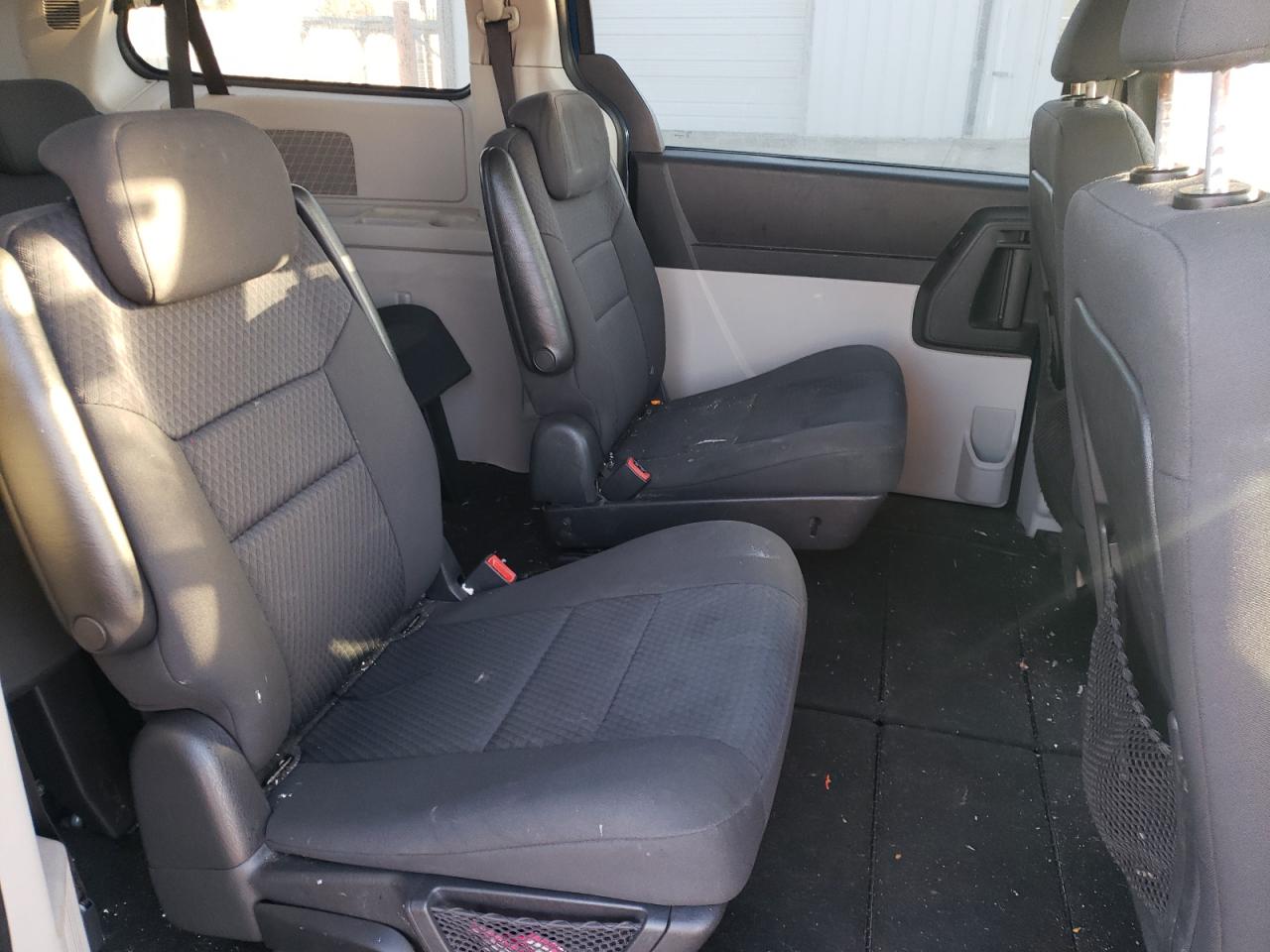 Photo 6 from auction – 2010 DODGE GRAND CARA with VIN 2D4RN5DX7AR220873