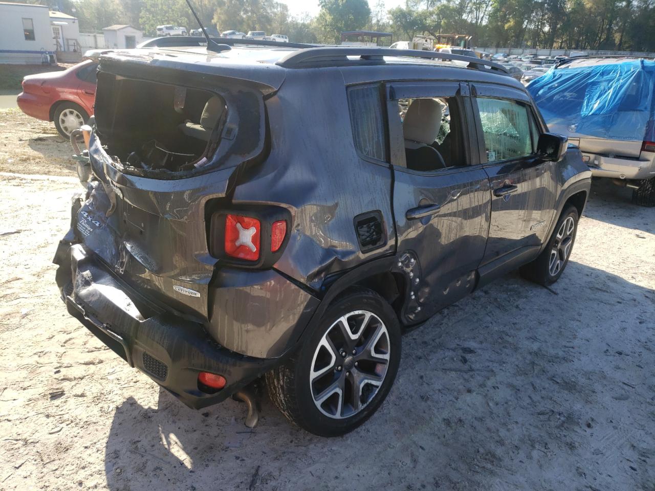 Photo 4 from auction – 2017 JEEP RENEGADE L with VIN ZACCJBBB2HPF39892