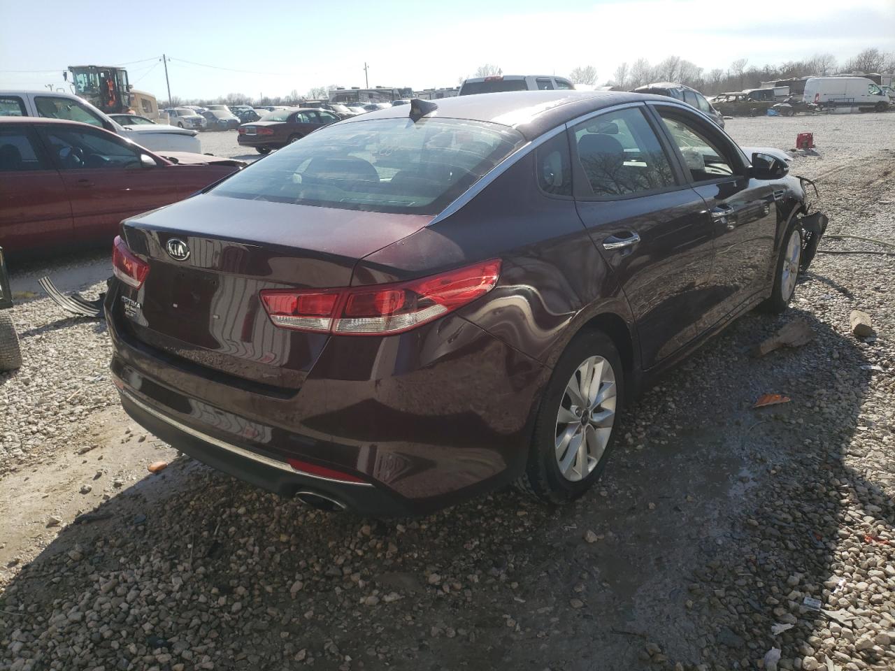 Photo 4 from auction – 2018 KIA OPTIMA LX with VIN 5XXGT4L36JG270711