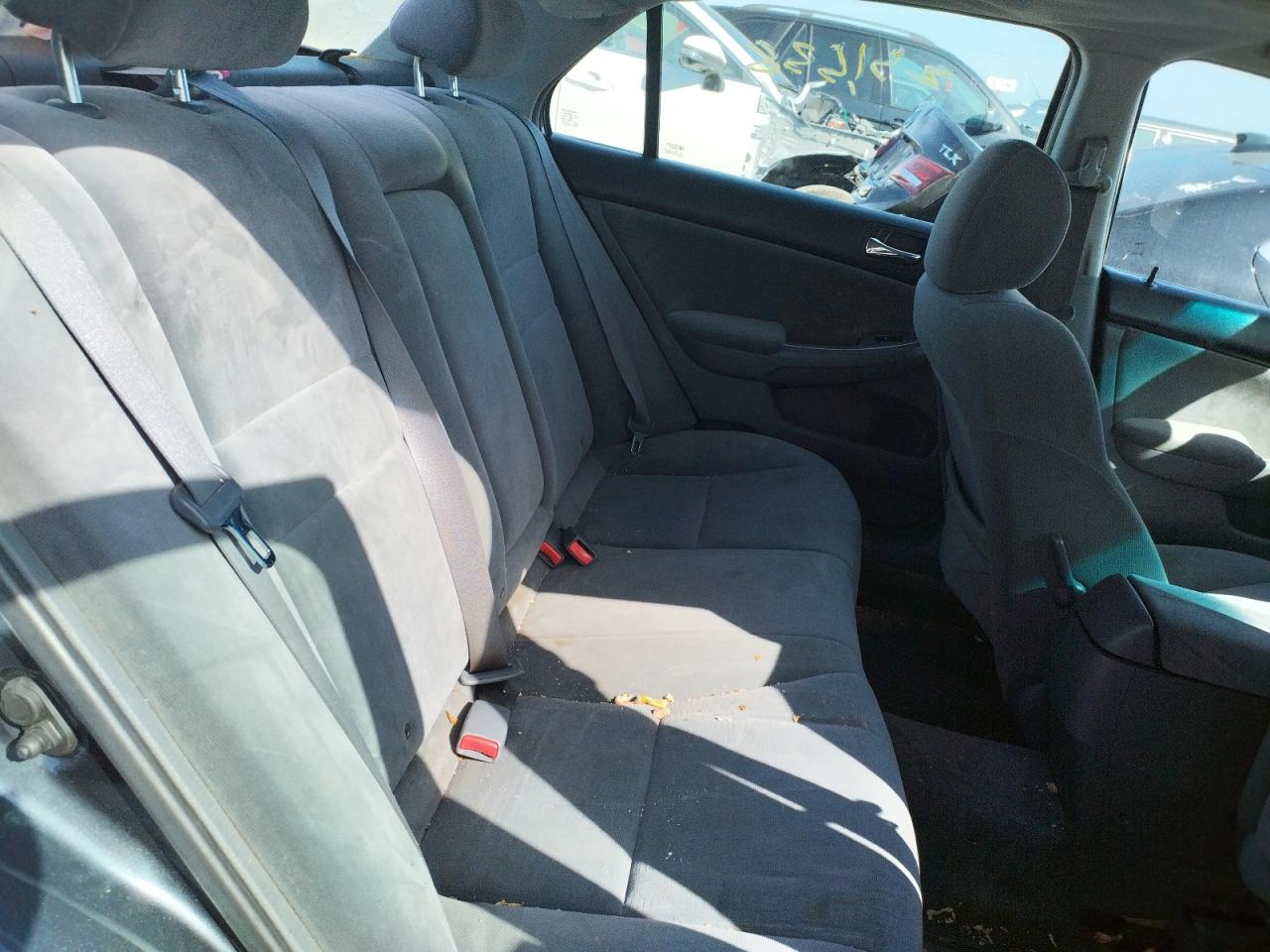 Photo 6 from auction – 2004 HONDA ACCORD with VIN 1HGCM557X4A129336