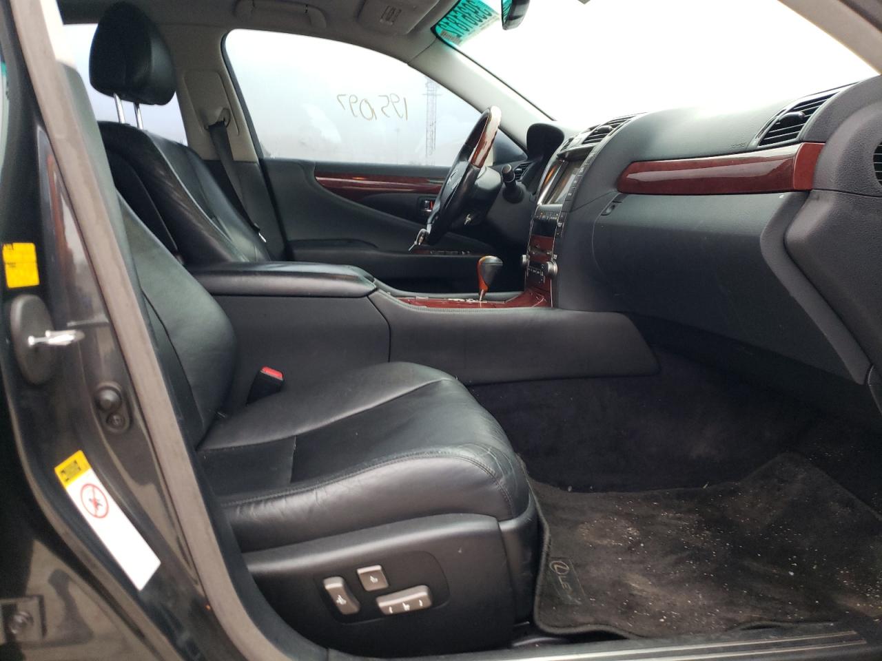 Photo 5 from auction – 2008 LEXUS LS 460 with VIN JTHBL46FX85074123