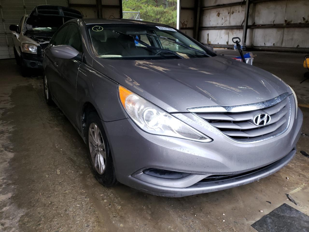 HYUNDAI SONATA GLS 2011 with VIN 5NPEB4AC7BH061030 - Photo from auction