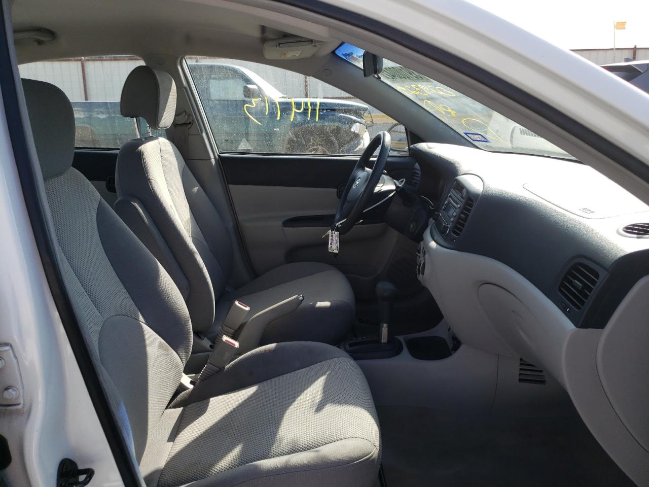 Photo 5 from auction – 2006 HYUNDAI ACCENT GLS with VIN KMHCN46C86U029329