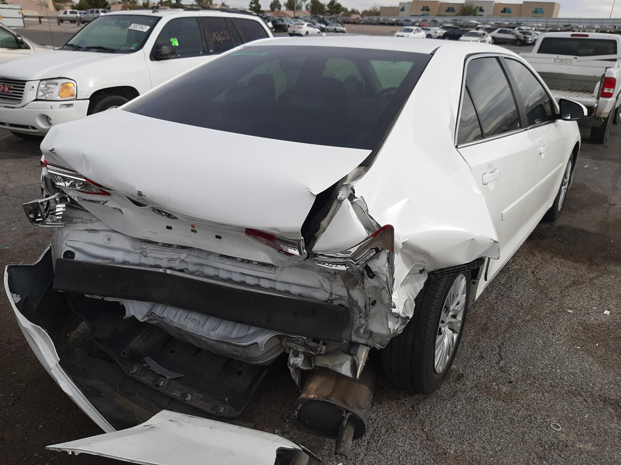 Photo 4 from auction – 2014 TOYOTA CAMRY L with VIN 4T4BF1FK0ER347514