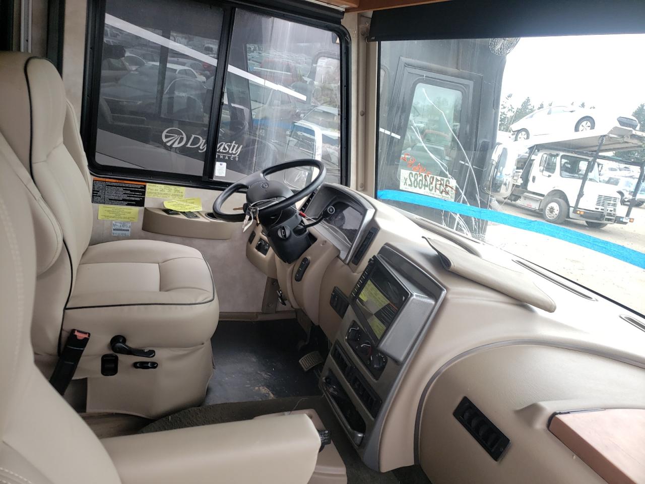 Photo 5 from auction – 2019 FORD F53 with VIN 1F66F5DY9K0A11896