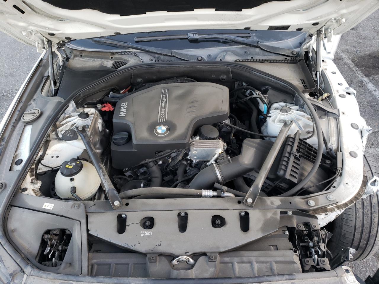 Photo 7 from auction – 2016 BMW 528 I with VIN WBA5A5C59GG352094