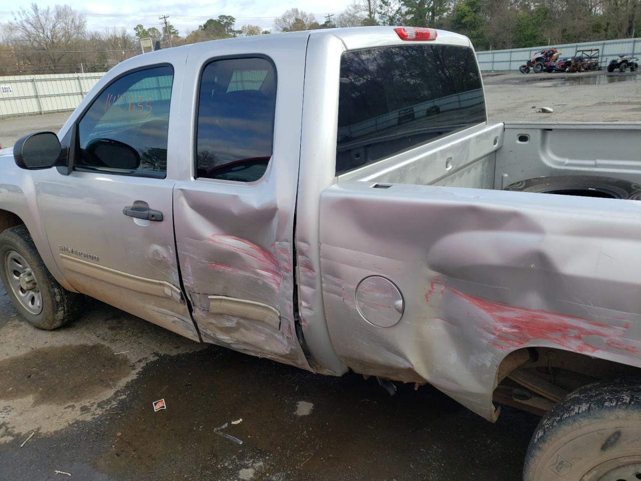 Photo 9 from auction – 2011 CHEVROLET SILVERADO with VIN 1GCRCREA0BZ228454