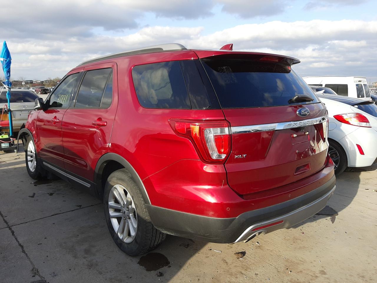 Photo 3 from auction – 2017 FORD EXPLORER X with VIN 1FM5K7D85HGA75011