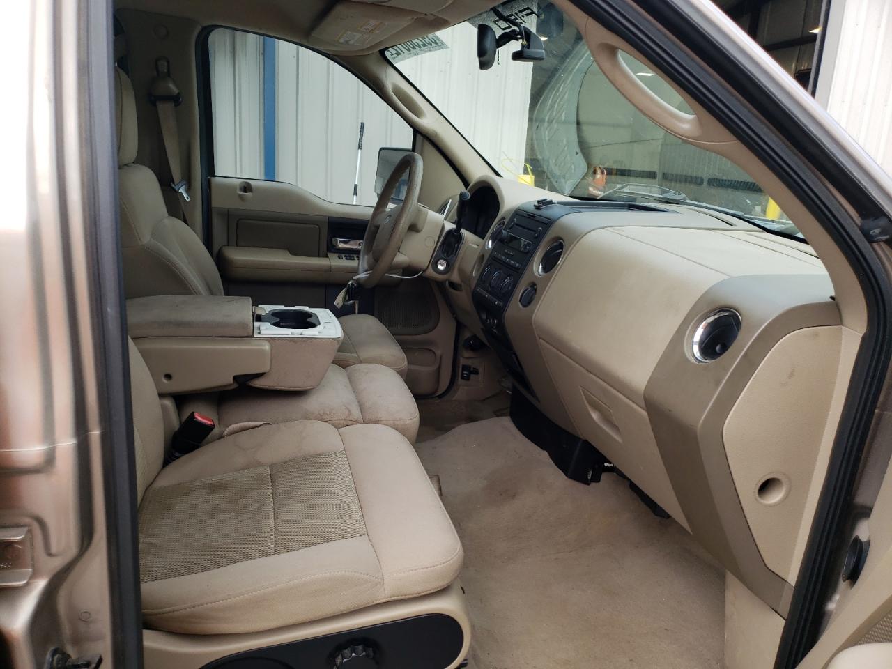 Photo 5 from auction – 2004 FORD F150 SUPER with VIN 1FTRW12W04KC38227