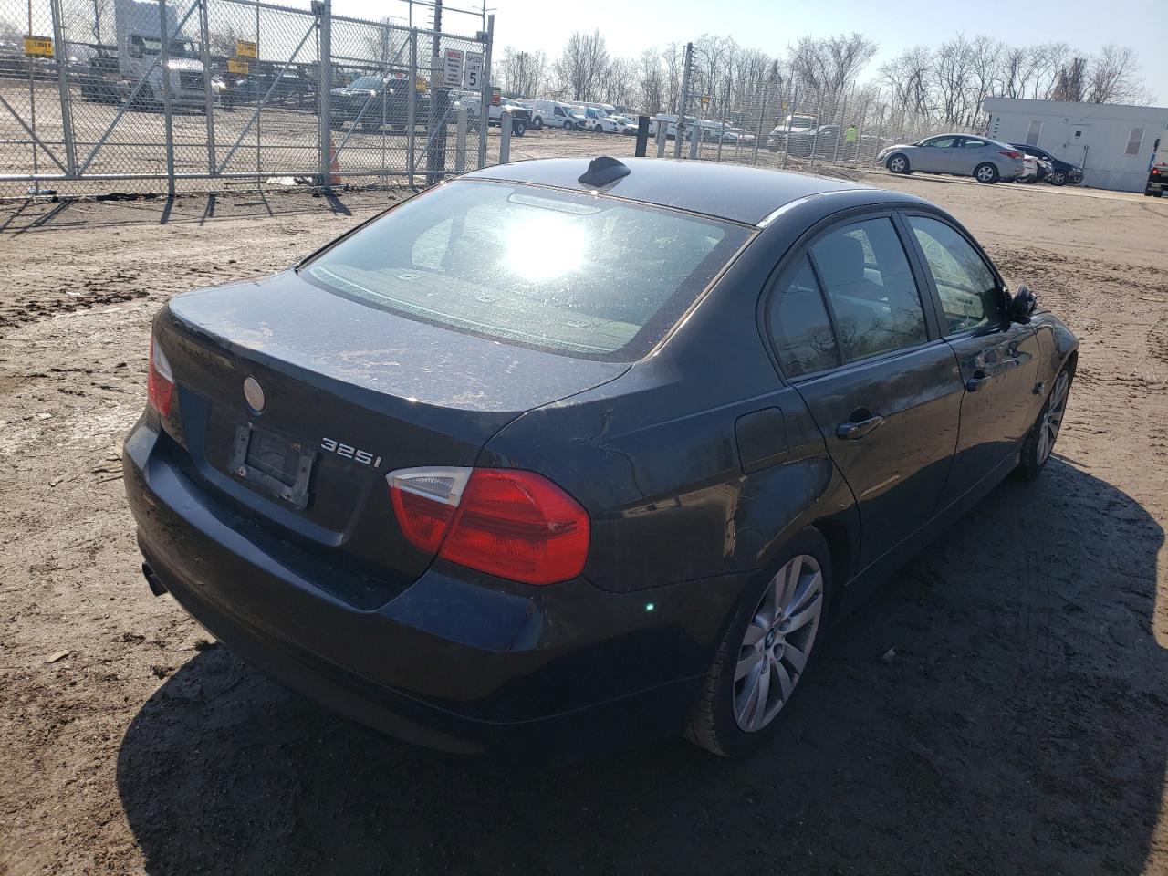 Photo 4 from auction – 2006 BMW 325 I with VIN WBAVB13596KR59937