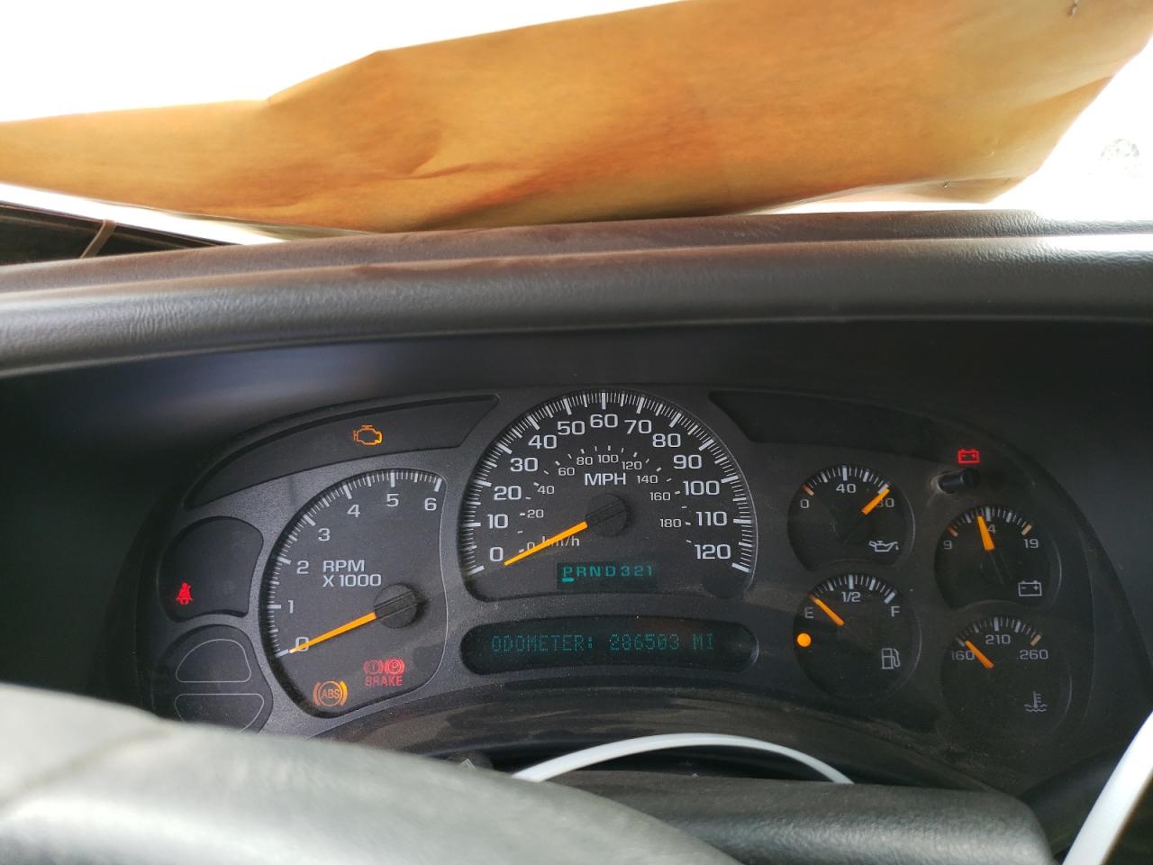 Photo 8 from auction – 2003 GMC YUKON with VIN 1GKEC13T33R178465