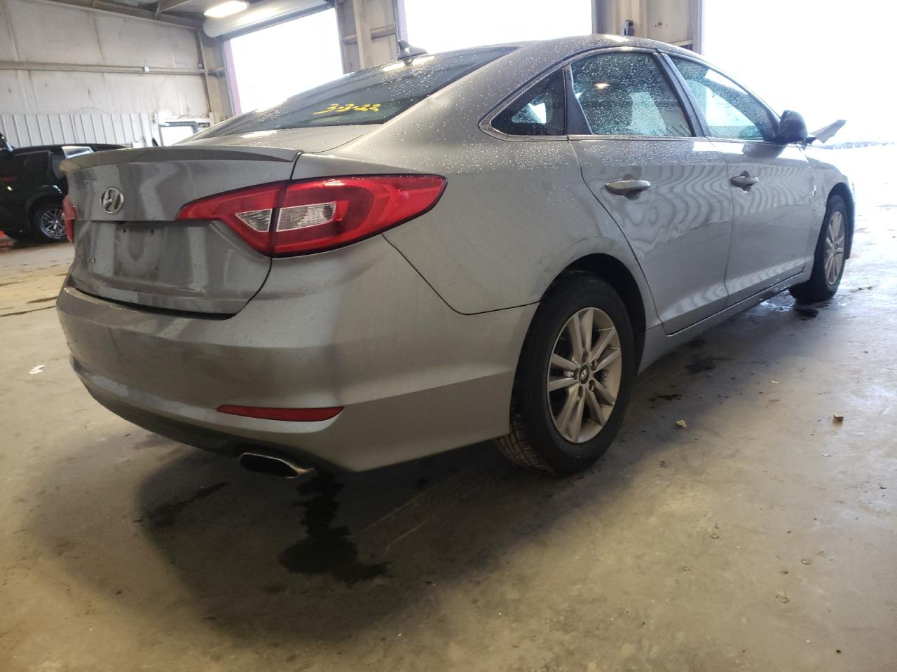 Photo 4 from auction – 2016 HYUNDAI SONATA SE with VIN 5NPE24AF9GH338763