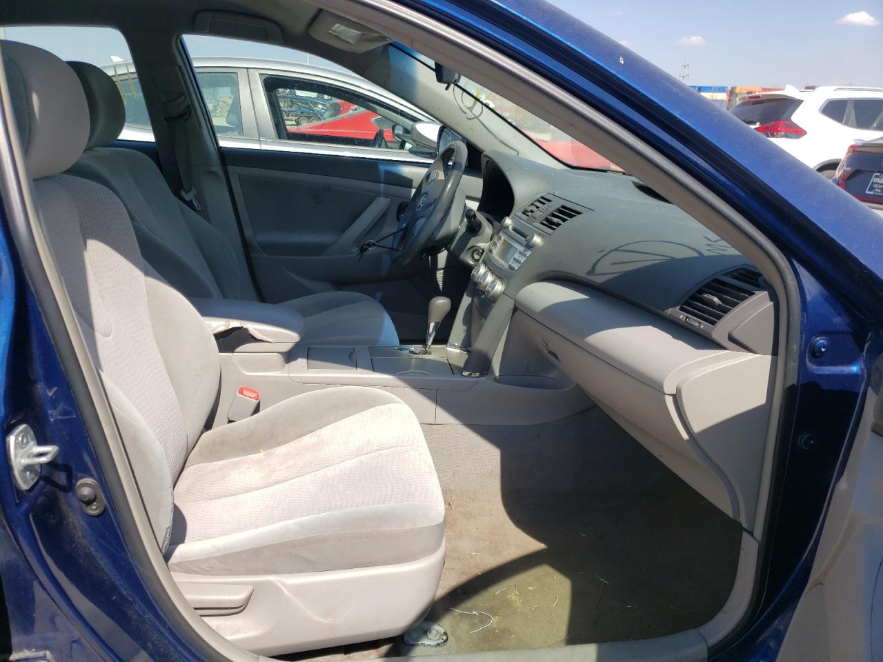 Photo 5 from auction – 2011 TOYOTA CAMRY BASE with VIN 4T4BF3EK2BR116929