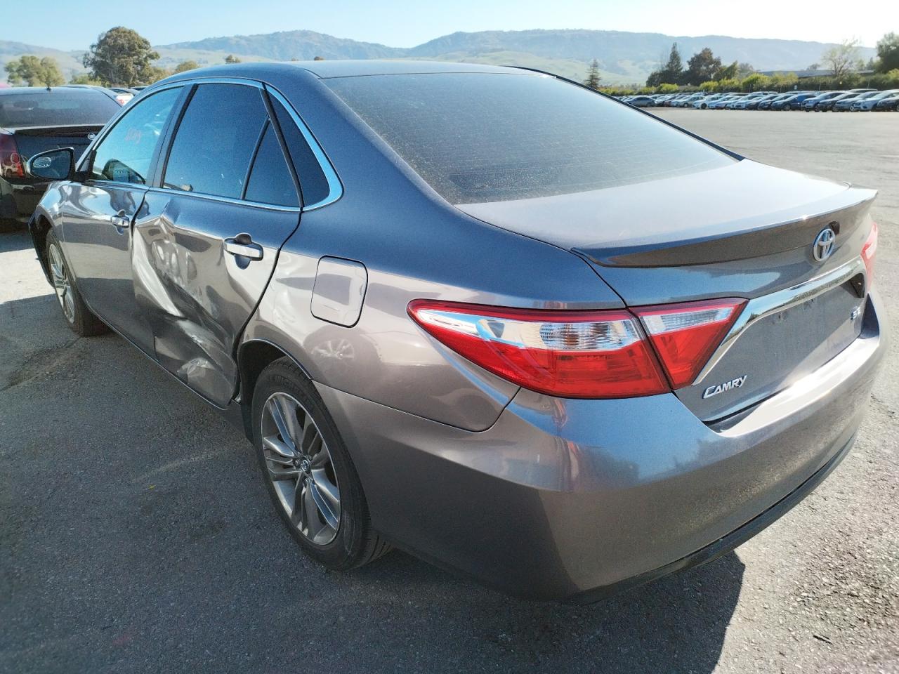 Photo 3 from auction – 2017 TOYOTA CAMRY LE with VIN 4T1BF1FK2HU300581