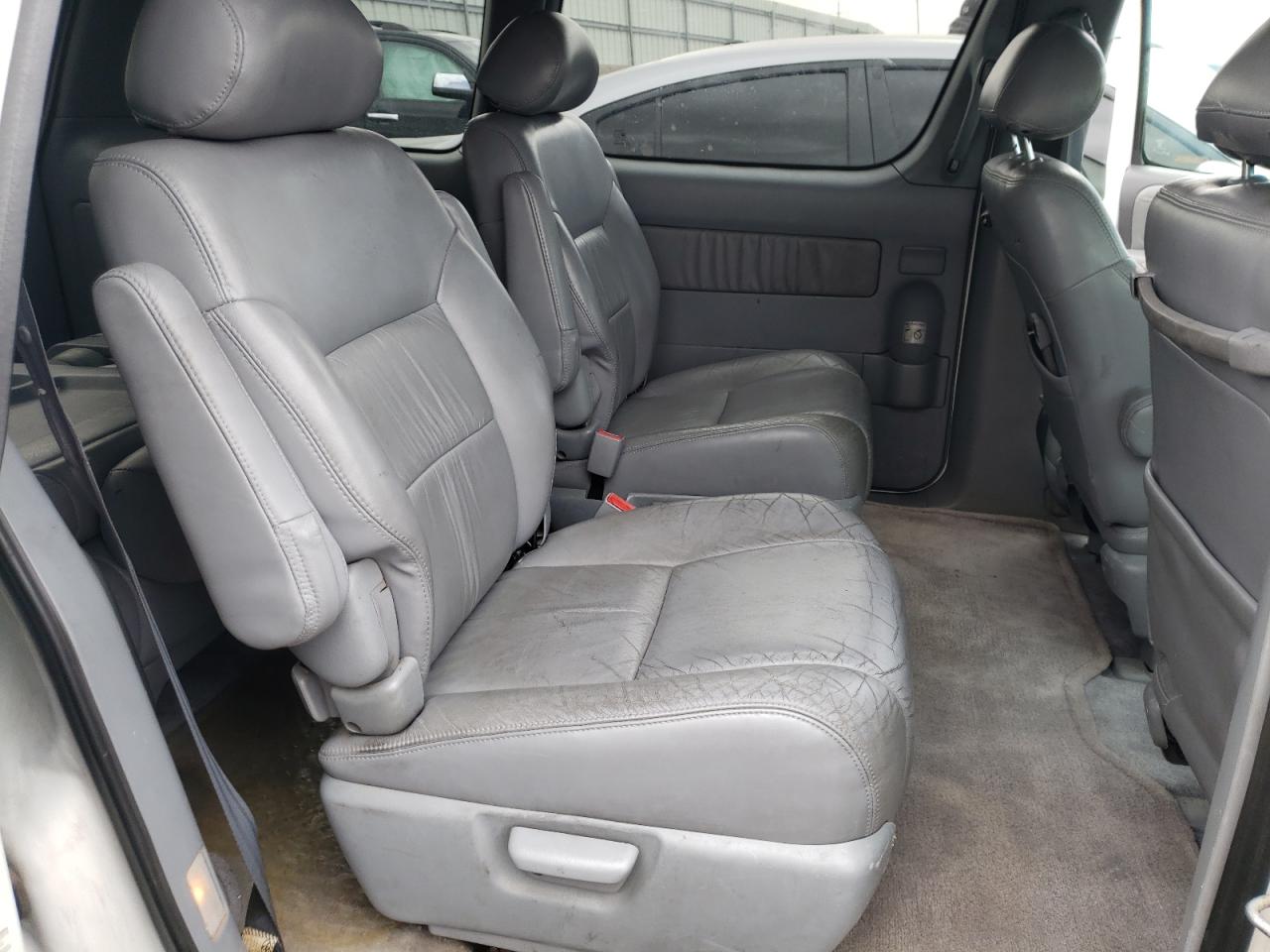 Photo 6 from auction – 2000 TOYOTA SIENNA LE with VIN 4T3ZF13C0YU246460