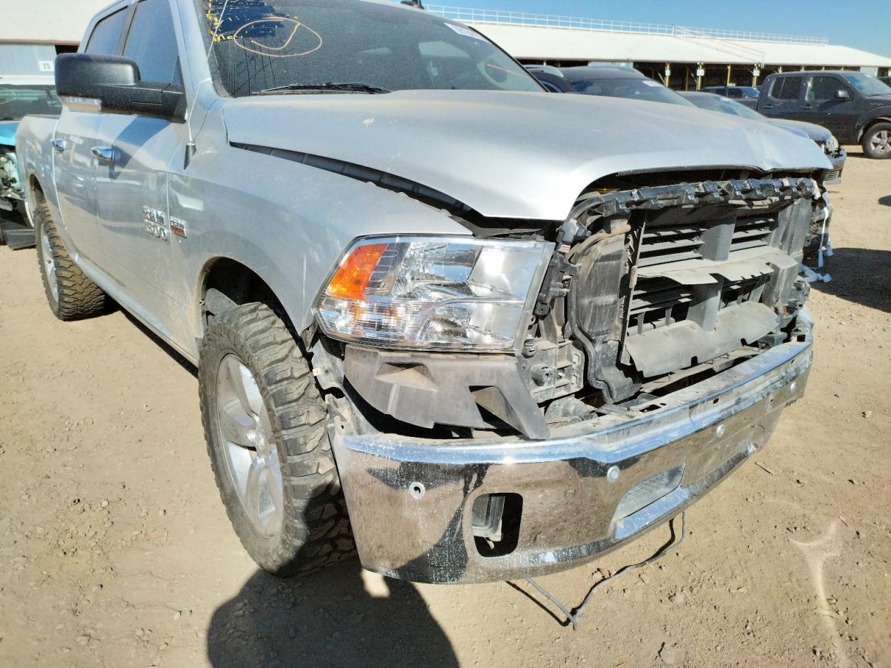 Photo 9 from auction – 2016 RAM 1500 SLT with VIN 3C6RR6LT9GG343666