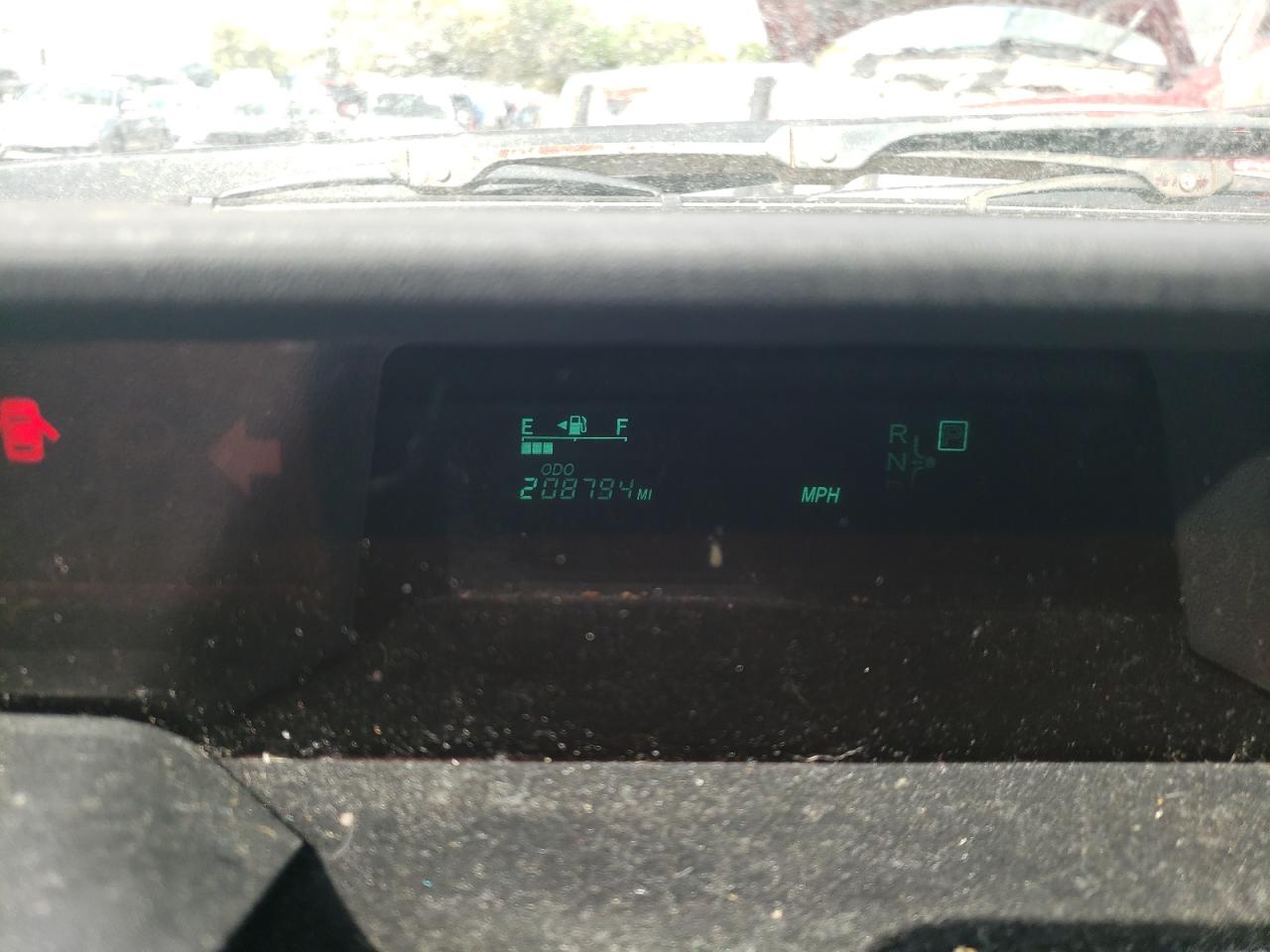 Photo 8 from auction – 2005 TOYOTA PRIUS with VIN JTDKB20U957046555