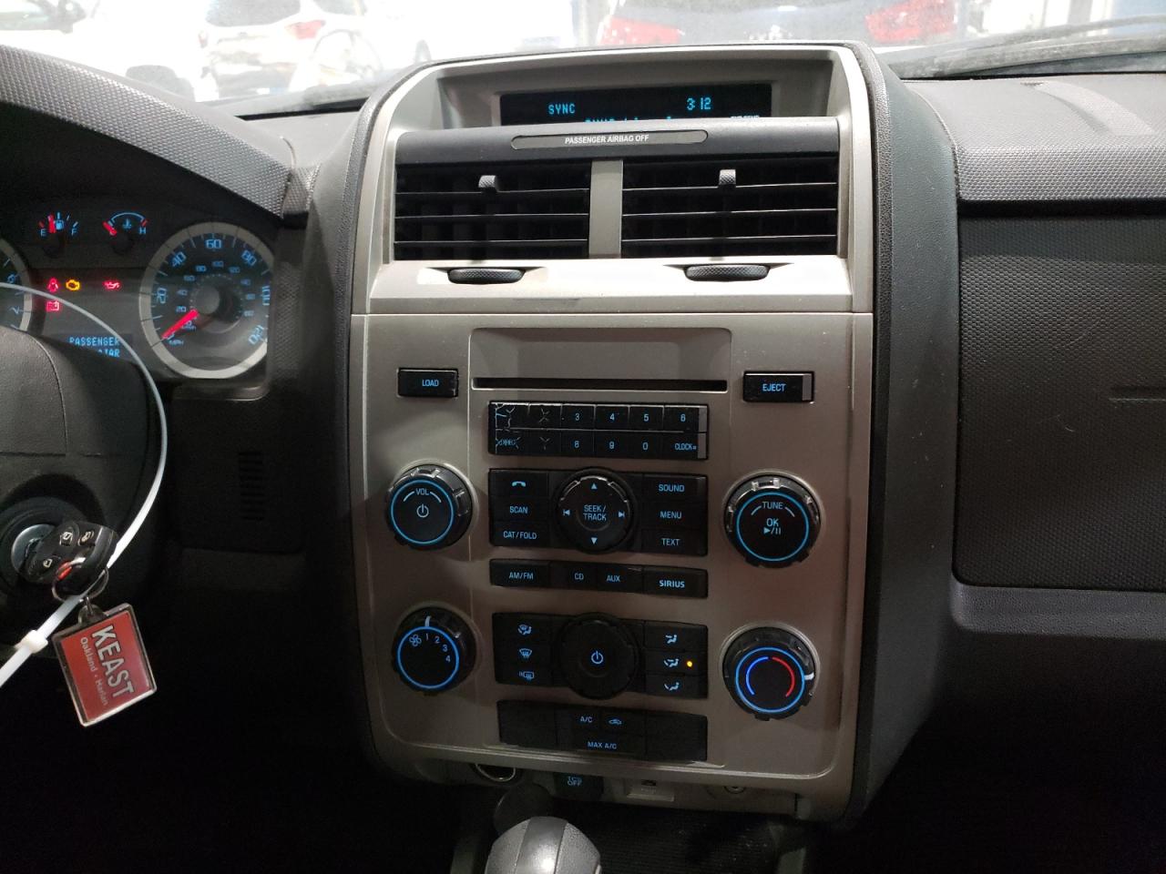 Photo 9 from auction – 2011 FORD ESCAPE XLT with VIN 1FMCU9DG7BKB25237
