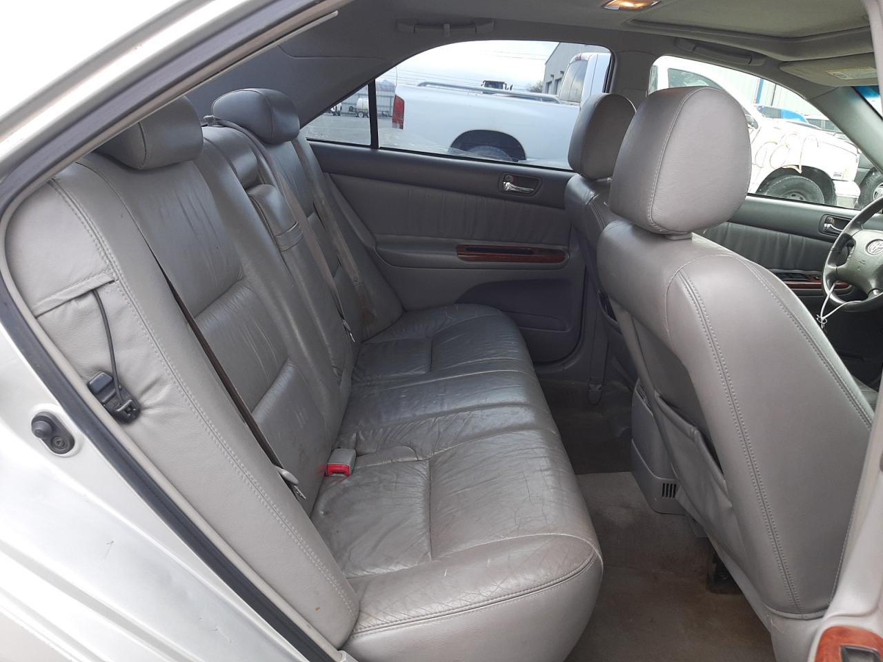 Photo 6 from auction – 2002 TOYOTA CAMRY LE with VIN 4T1BE32K12U613150