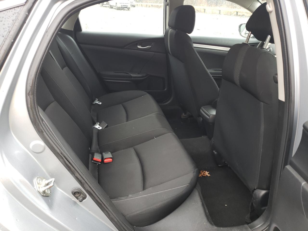 Photo 6 from auction – 2018 HONDA CIVIC LX with VIN 2HGFC2F59JH562882