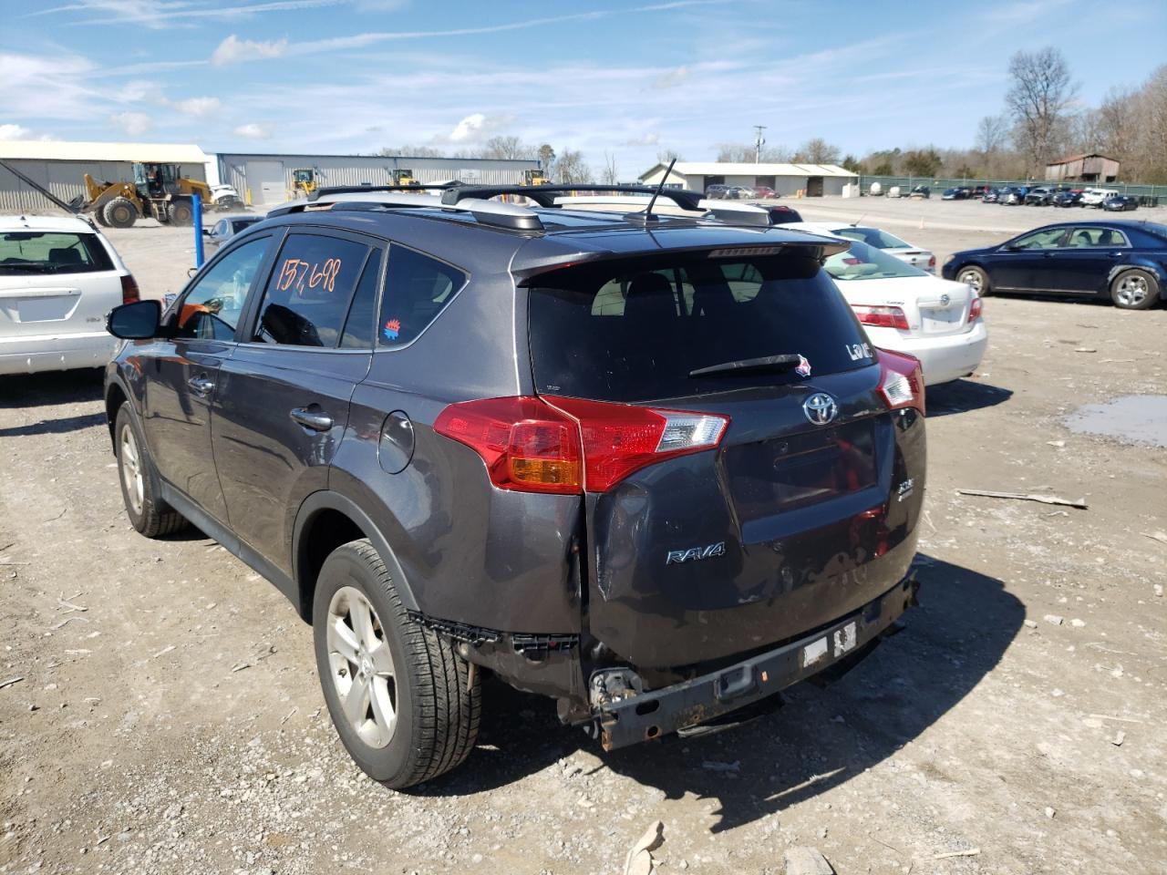 Photo 3 from auction – 2013 TOYOTA RAV4 XLE with VIN 2T3RFREV8DW110584