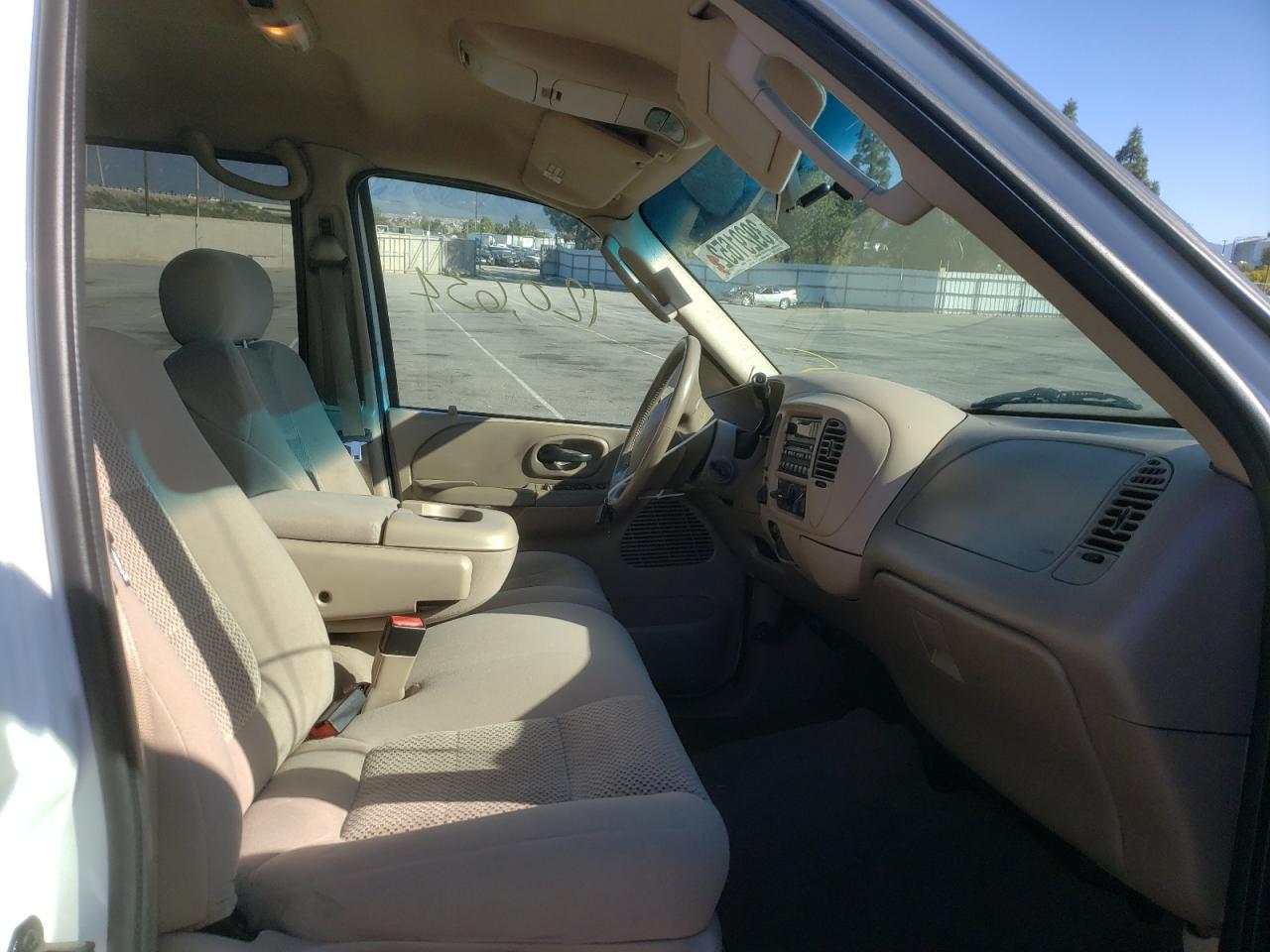 Photo 5 from auction – 2003 FORD F150 SUPER with VIN 1FTRW08L93KA19448
