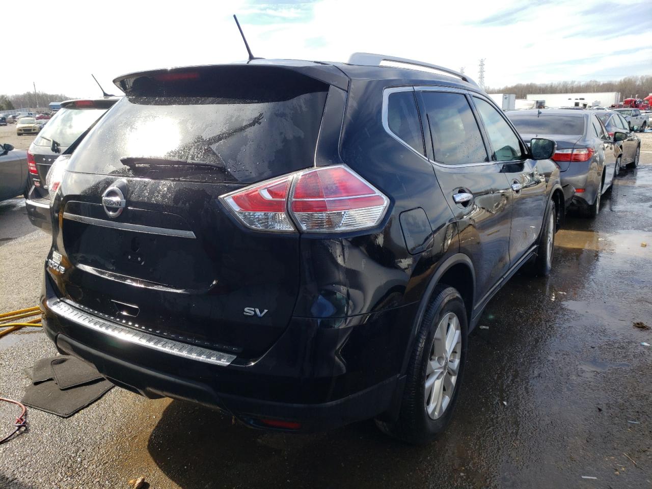Photo 4 from auction – 2015 NISSAN ROGUE S with VIN KNMAT2MT7FP584649