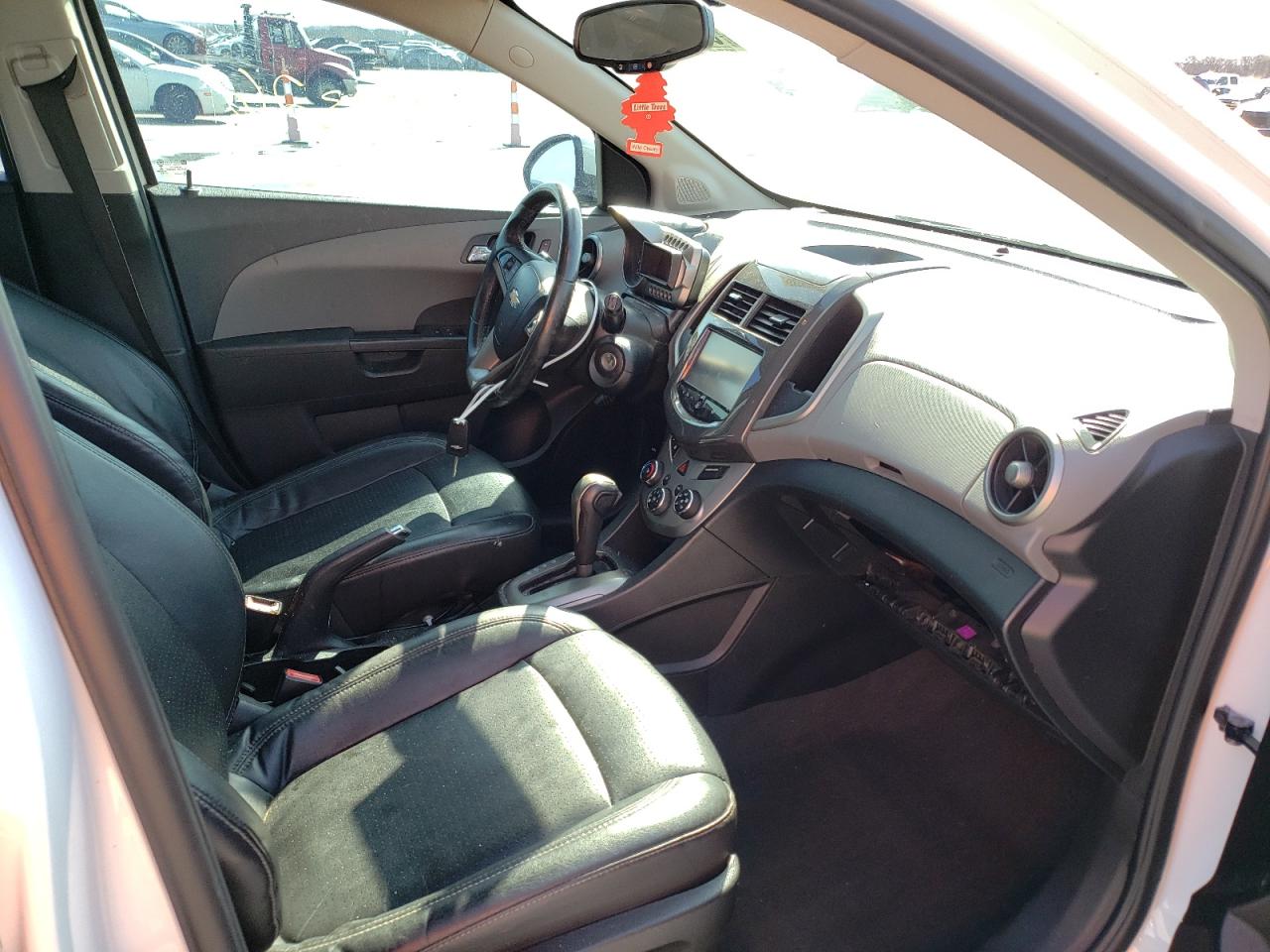 Photo 5 from auction – 2015 CHEVROLET SONIC with VIN 1G1JE6SB0F4198063
