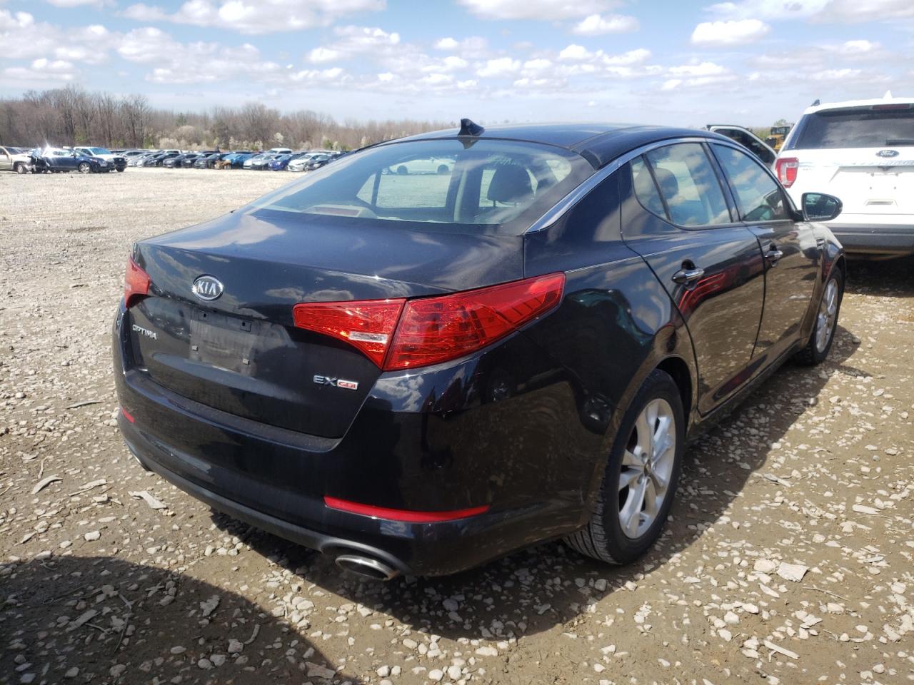 Photo 4 from auction – 2011 KIA OPTIMA EX with VIN KNAGN4A73B5166339