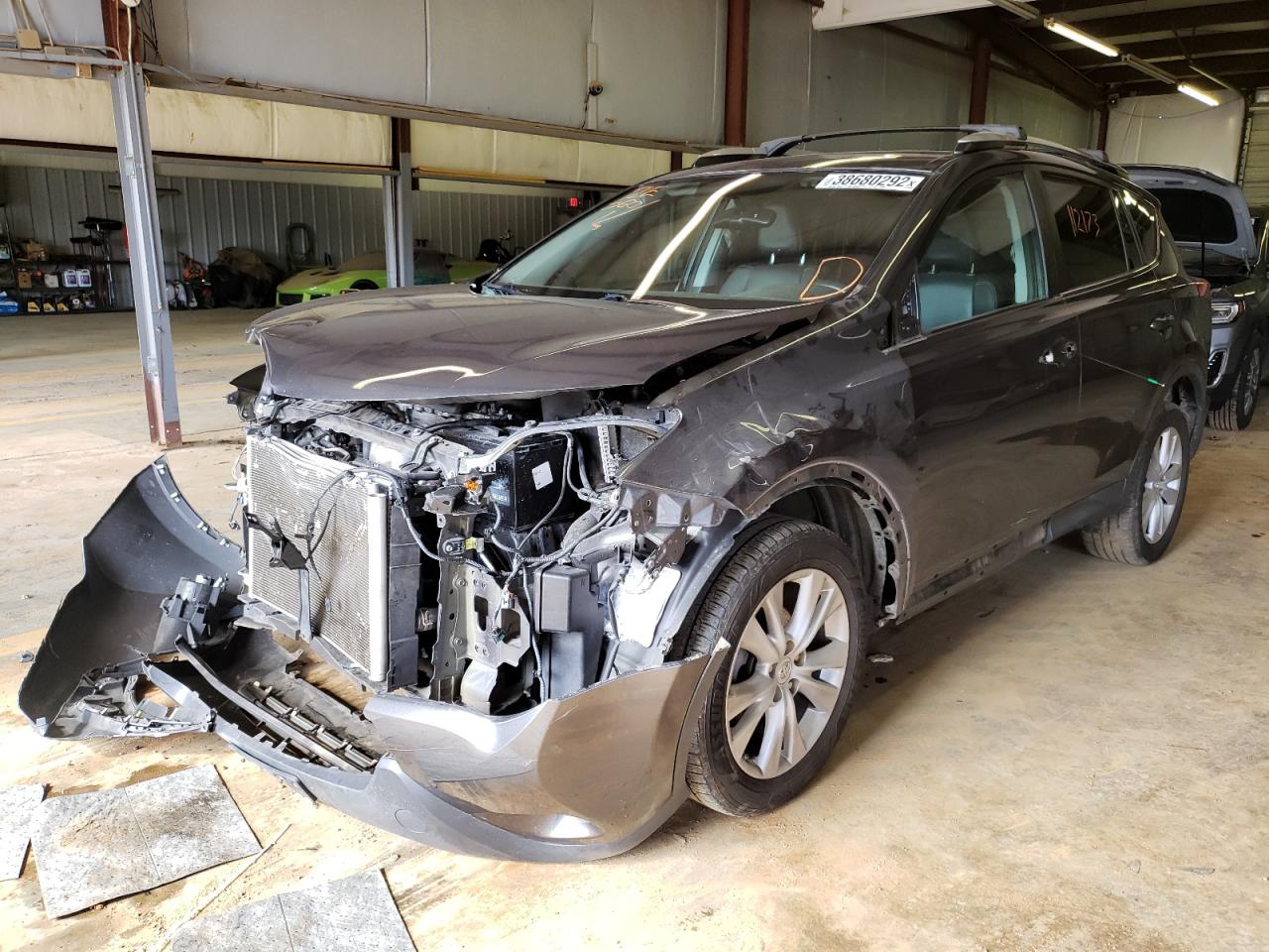 Photo 2 from auction – 2015 TOYOTA RAV4 LIMIT with VIN 2T3DFREV9FW335559