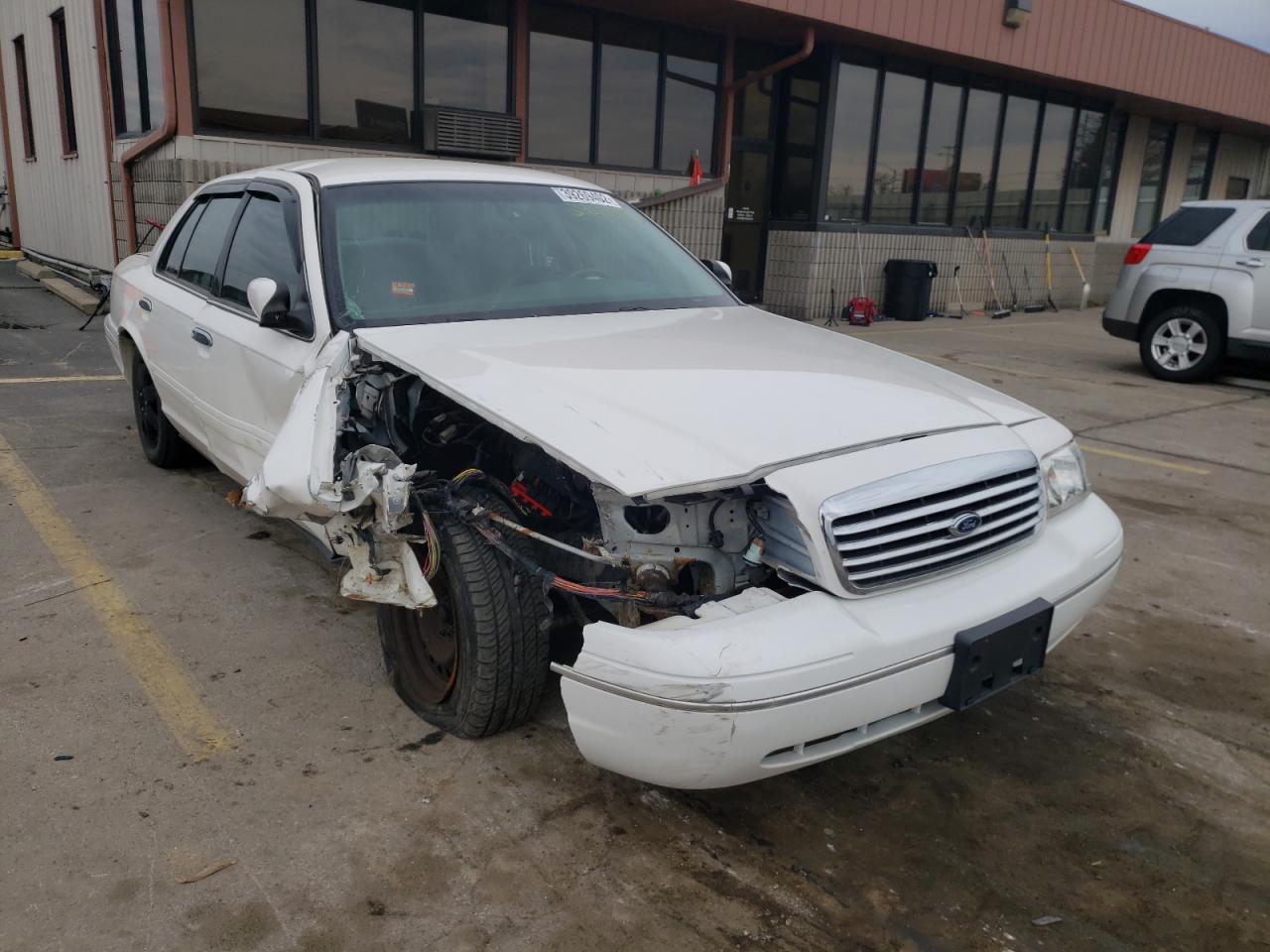 Photo 1 from auction – 1998 FORD CROWN VICT with VIN 2FAFP74W9WX116214