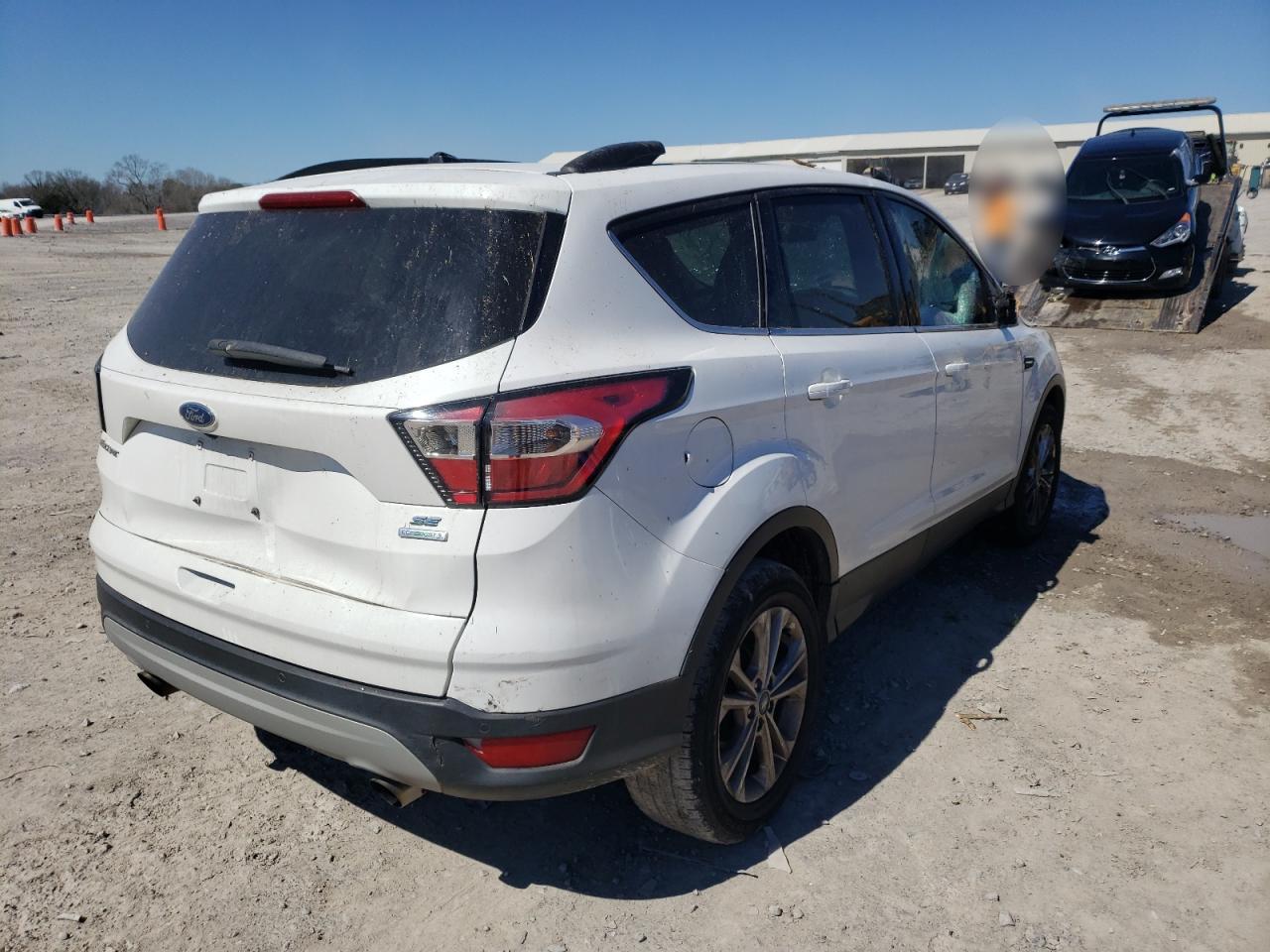Photo 4 from auction – 2017 FORD ESCAPE SE with VIN 1FMCU0GD9HUB78161