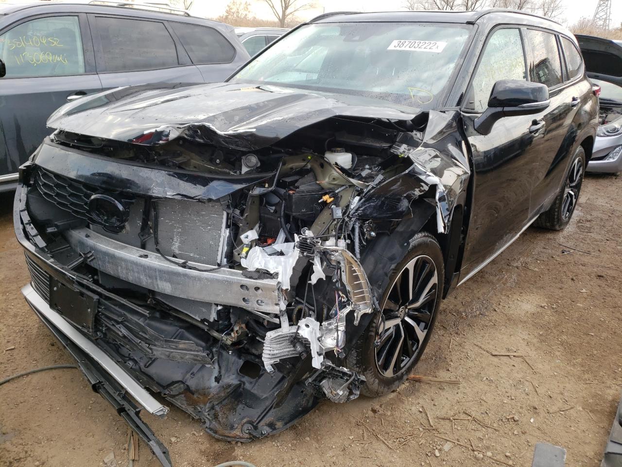 Photo 2 from auction – 2021 TOYOTA HIGHLANDER with VIN 5TDJZRBH9MS119136