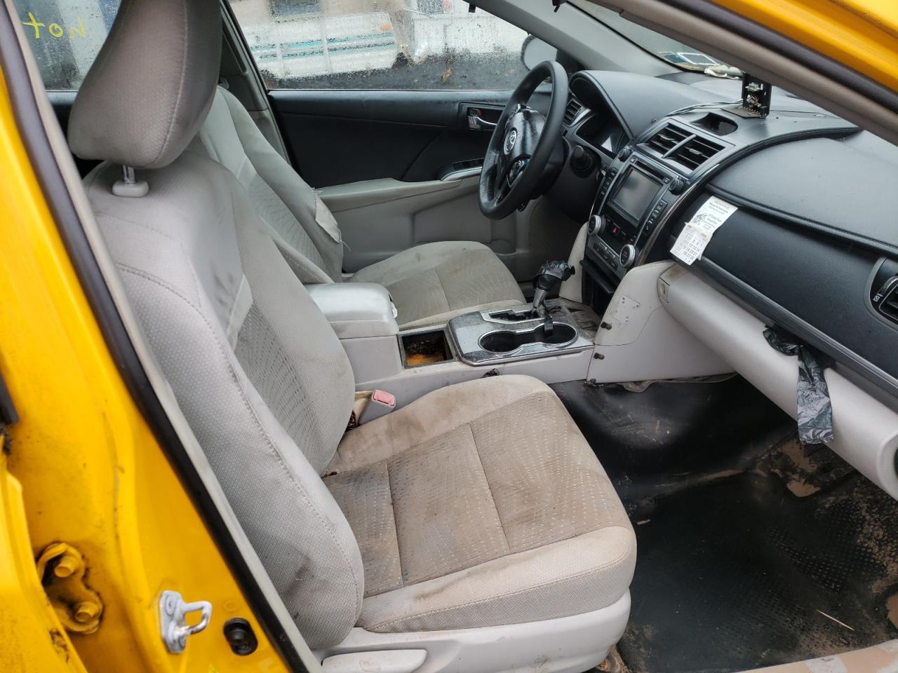 Photo 5 from auction – 2014 TOYOTA CAMRY HYBR with VIN 4T1BD1FK2EU140901